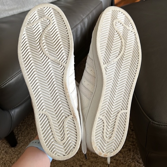 Adidas superstar sneakers, 10.5, light gray snakeskin texture - Picture 6 of 6